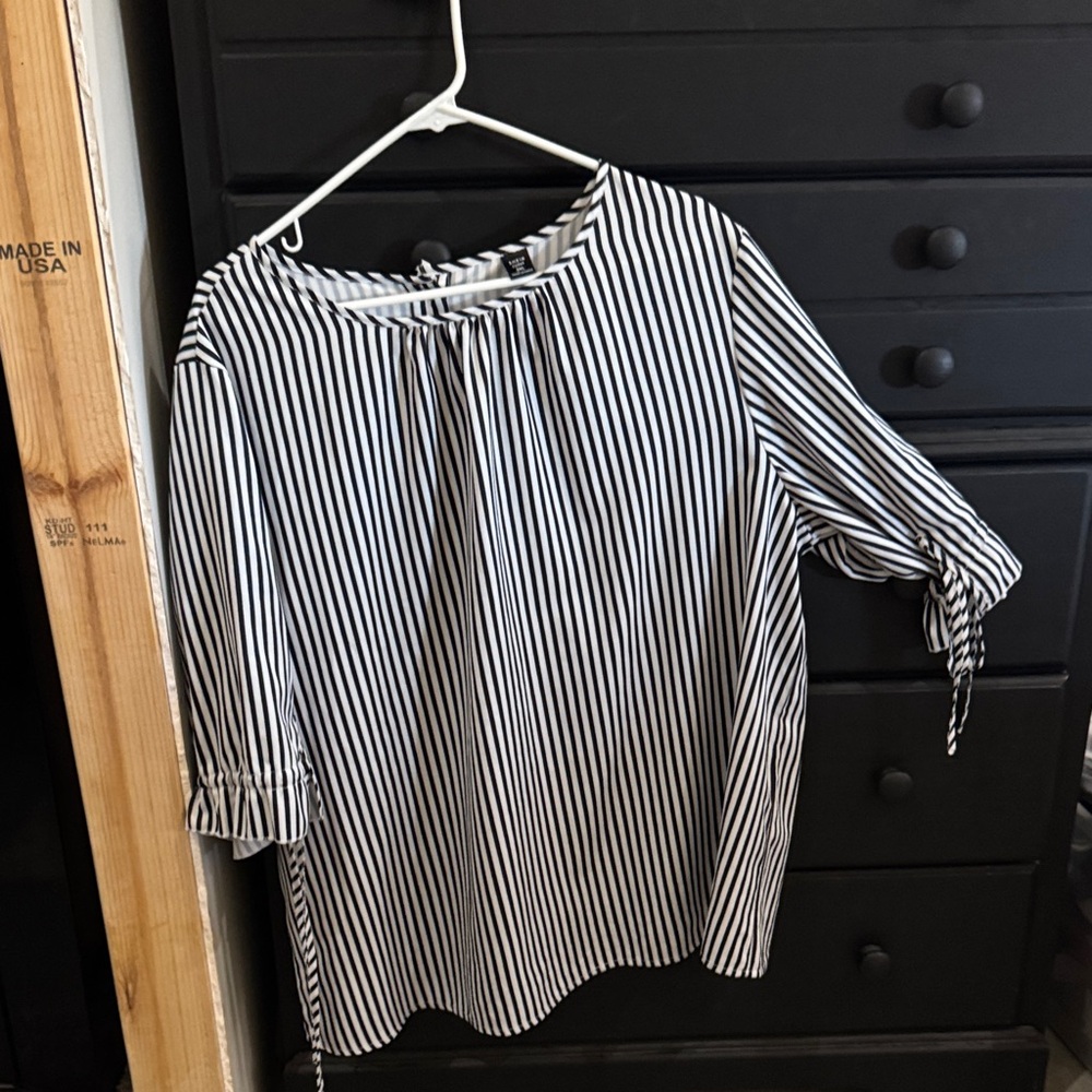 SHEIN Black and White Striped Blouse